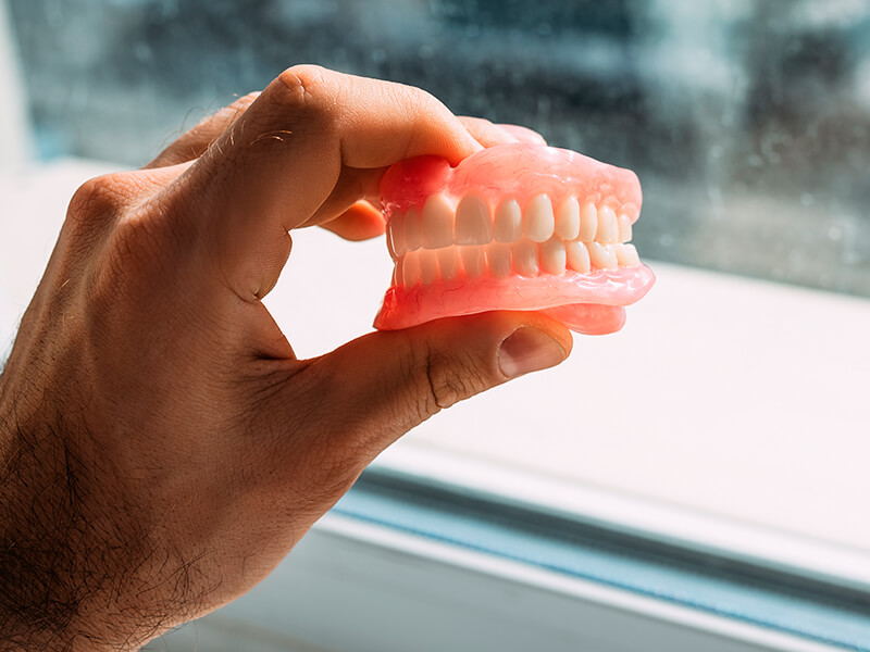 próteses dentárias